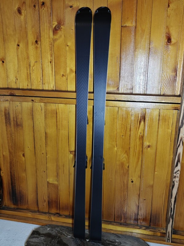 LYŽE VOLKL RACETIGER SL JR 160CM --MODEL 2026--